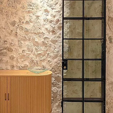 Faedra Hotel
