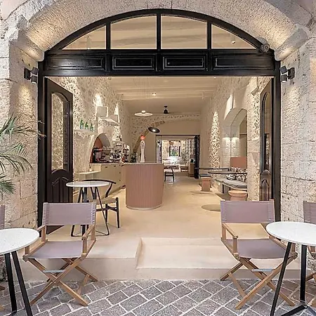 Faedra Otel